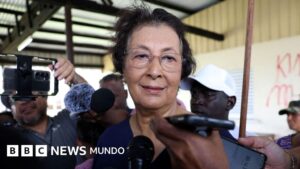 Quién es Jennifer Simons, la primera presidenta de Surinam, uno de los países más pobres de Sudamérica y que recientemente descubrió grandes reservas de petróleo