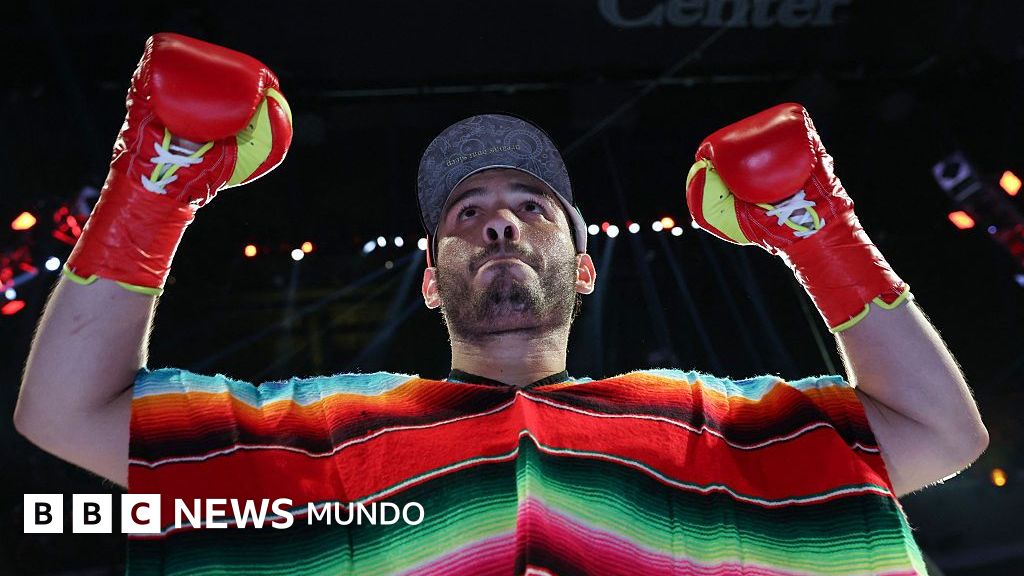 Quién es Julio César Chávez Jr., el polémico boxeador mexicano "hijo de una leyenda" a quien acusan de estancia ilegal en EE.UU. y presuntos vínculos con el narco