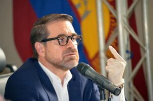 Rafael Lacava anuncia medidas contra deudores del servicio de aseo urbano