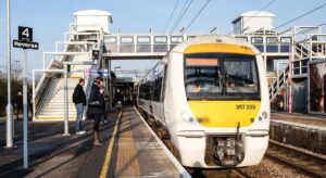 Reino Unido avanza su plan de renacionalización ferroviaria y cubre casi el 30% de la red