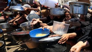 Reino Unido quiere entregar ayuda humanitaria sobre Gaza – DW – 26/07/2025