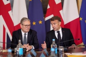 Reino Unido y Francia llegan a un acuerdo para el intercambio de migrantes | europapress.es