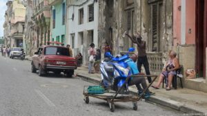 Renuncia ministra que negó existencia de mendigos en Cuba – DW – 16/07/2025