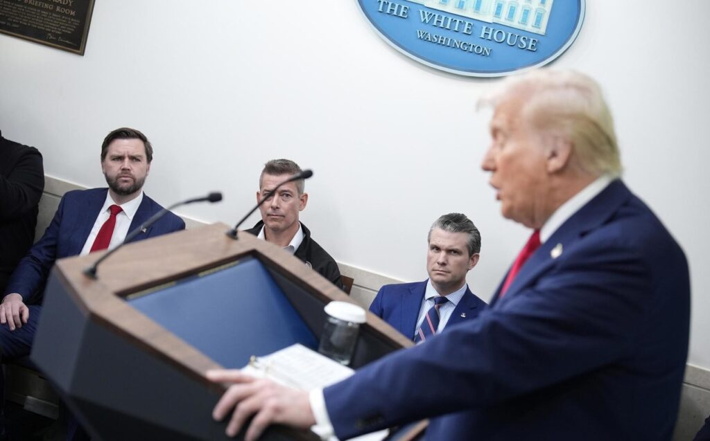 Reporteros sin Fronteras denuncia que Trump aplica métodos de regímenes autoritarios contra la prensa - AlbertoNews