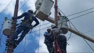Restablecen servicio eléctrico en Mérida al 100% tras intensas lluvias: sustituyeron postes y transformadores – AlbertoNews