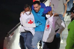 Rodríguez dice que se negoció con EE.UU. y "jamás" con Bukele para el canje