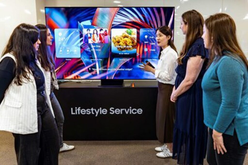 Samsung presenta un nuevo teléfono plegable «más delgado y ligero» repleto de IA