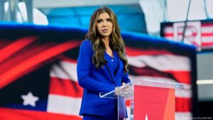 Secretaria de Seguridad de Trump visita a Milei en Argentina – DW – 28/07/2025