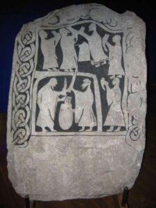 Secretos de las tumbas vikingas: lo que revelan sobre su cultura, religión y vida cotidiana