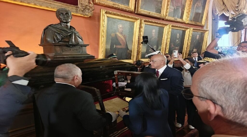 Sesión solemne por aniversario de la Firma de Independencia