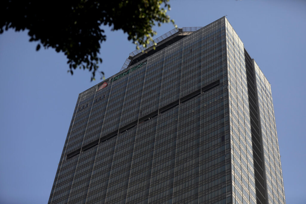 Sheinbaum afirma que el apoyo financiero a Pemex ayudará a pagar vencimientos de este año