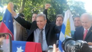 “Sin fecha para volver, lucho por Venezuela”