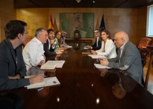 Sumar asegura que muchas medidas planteadas en la reunión con el PSOE estarán en las propuestas de Sánchez del día 9