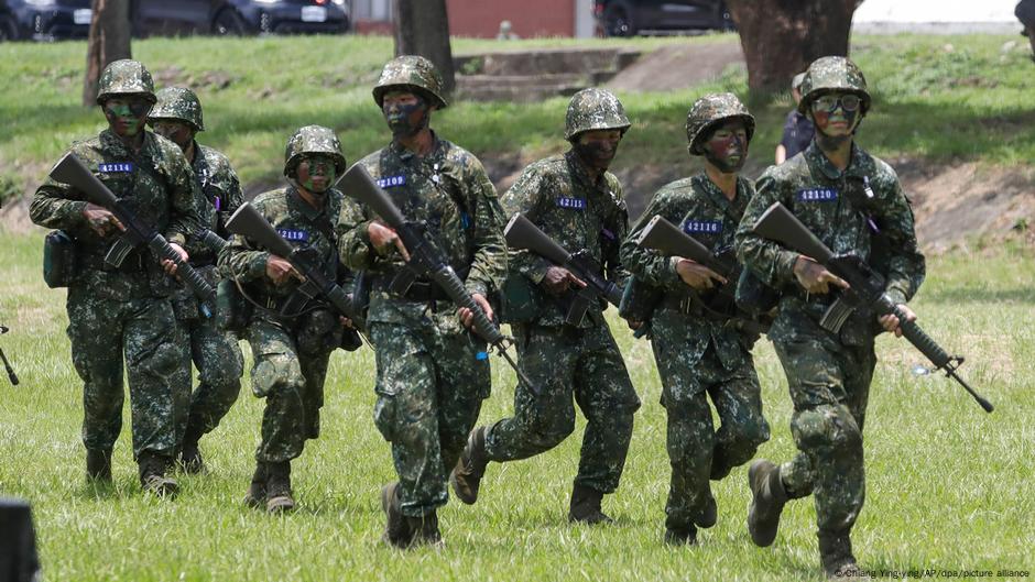 Taiwán inicia maniobras militares frente a amenaza de China – DW – 09/07/2025