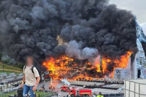 Tomorrowland abrió su camping tras el incendio de su escenario principal