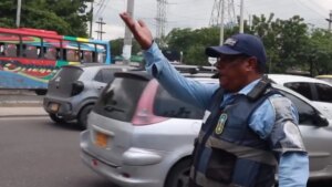 Tránsito de Soledad retira a cuatro agentes por agresiones a ciudadanos y malas práctic