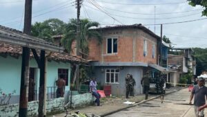 Tres civiles, dos de ellos niños, están heridos, tras noche de miedo por explosivos y lluvia de disparos en Jamundí