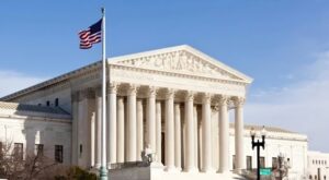 Tribunal Supremo permite a Trump reanudar los despidos