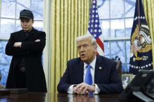 Trump: Hay que «echarle un vistazo» a la deportación de Elon Musk de EE. UU.