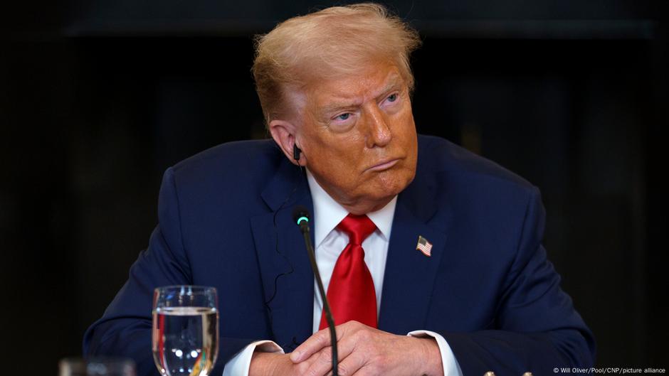 Trump anuncia aranceles de 30% para México y la UE – DW – 12/07/2025