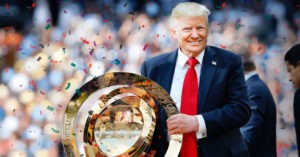 Trump deporta al Chelsea para levantar trofeo del Mundial de Clubes él sólo – El Chigüire Bipolar