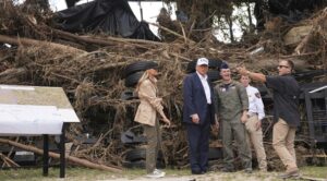 Trump en epicentro de inundaciones