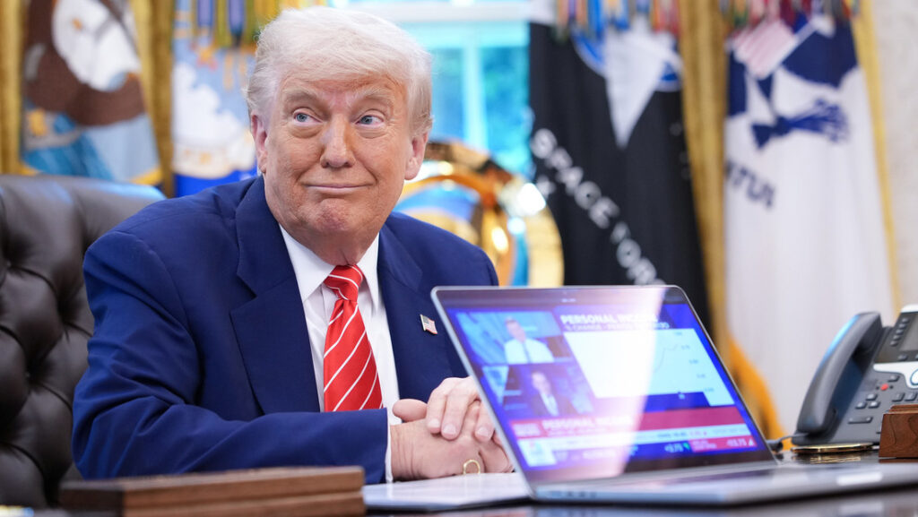 Trump presenta toda su vida resumida en un minuto gracias a la IA