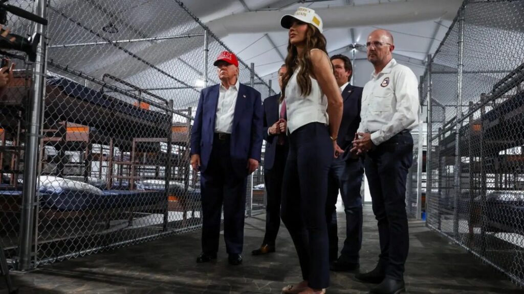 Trump y DeSantis inauguran «Alligator Alcatraz» con promesas de jueces migratorios in situ