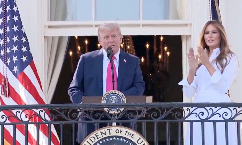 ÚLTIMA HORA | Trump participa en un picnic por la celebración del 4 de julio en la Casa Blanca, donde se espera que en breve firme su “gran y hermosa” ley fiscal - AlbertoNews