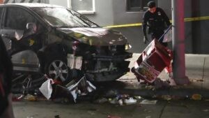 Un atropello deja más de 20 heridos, entre ellos siete en estado crítico, en Los Ángeles | elperiodico.com