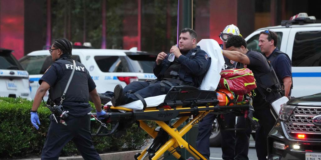 Un hombre mata a cuatro personas, incluido un oficial, en un rascacielos en Manhattan