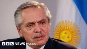 Un juez en Argentina ordena el enjuiciamiento por corrupción del expresidente Alberto Fernández