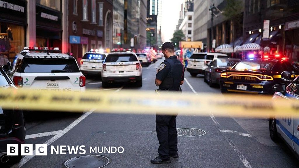 Un tiroteo en un edificio de Nueva York deja 4 muertos incluyendo un policía