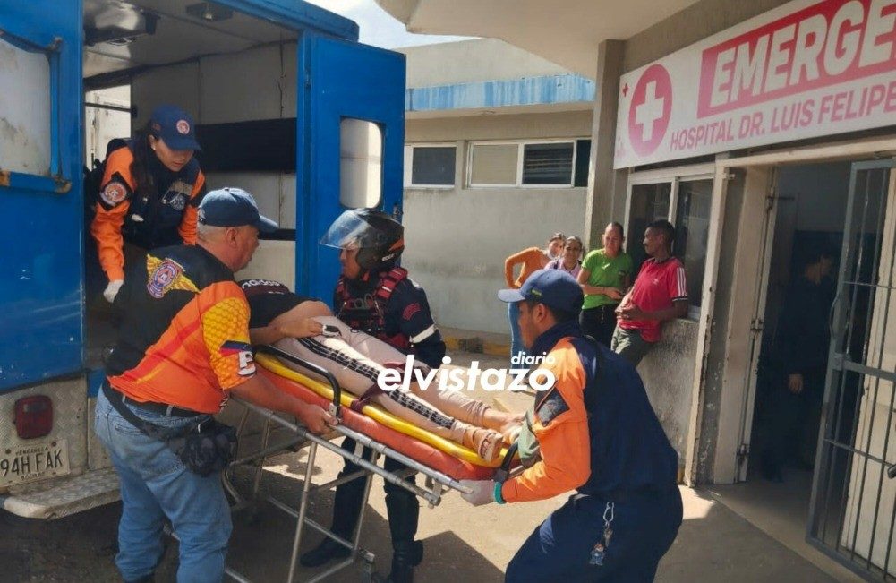 Un vehículo colisionó contra una moto frente a McDonald's El Tigre y se dio a la fuga