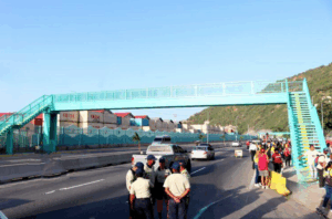 Usar la pasarela es cuestión de vida o muerte