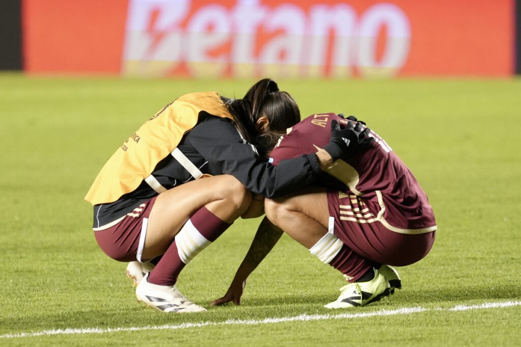 Venezuela se despide de la Copa América, tras perder 2-1 ante Paraguay