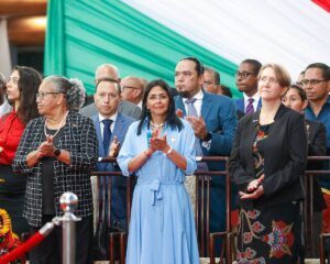 Vicepresidenta Rodríguez participó en juramentación de la presidenta de Surinam