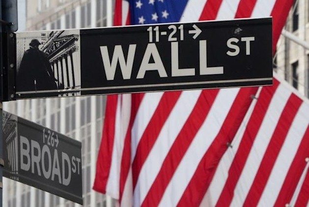 Wall Street abre en rojo, sin apenas cambios, con cautela por los aranceles en EEUU