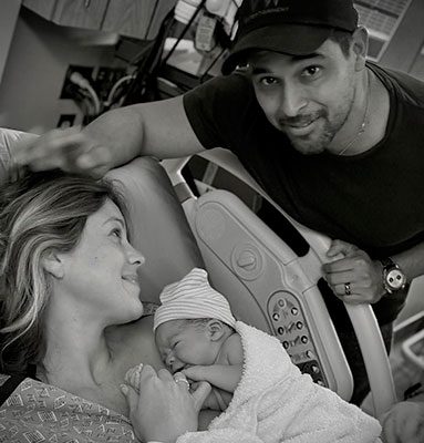 Wilmer Valderrama le dio la bienvenida a su segundo hijo