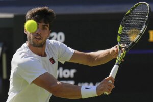 Wimbledon: ¿Por qué este año la final de Wimbledon se retrasa dos horas y no se puede ver en abierto? | elmundo.es