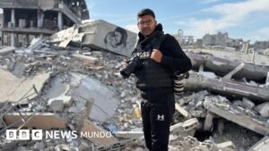 «Ya no tengo fuerzas para trabajar»: la desesperada situación de un fotoperiodista palestino en medio de la hambruna que afecta a los habitantes de Gaza