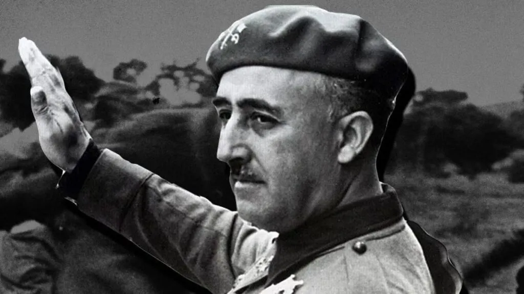 después de 45 años, el gobierno desclasificará documentos secretos del franquismo