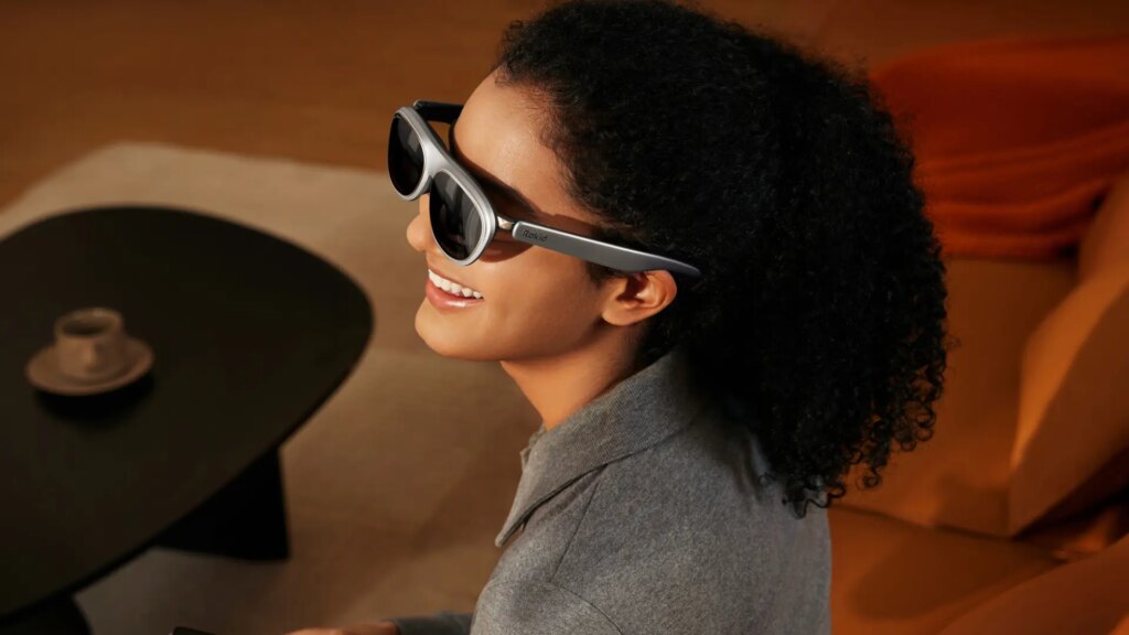 estas gafas parecen de sol, tienen realidad aumentada, y por su precio las vas a querer