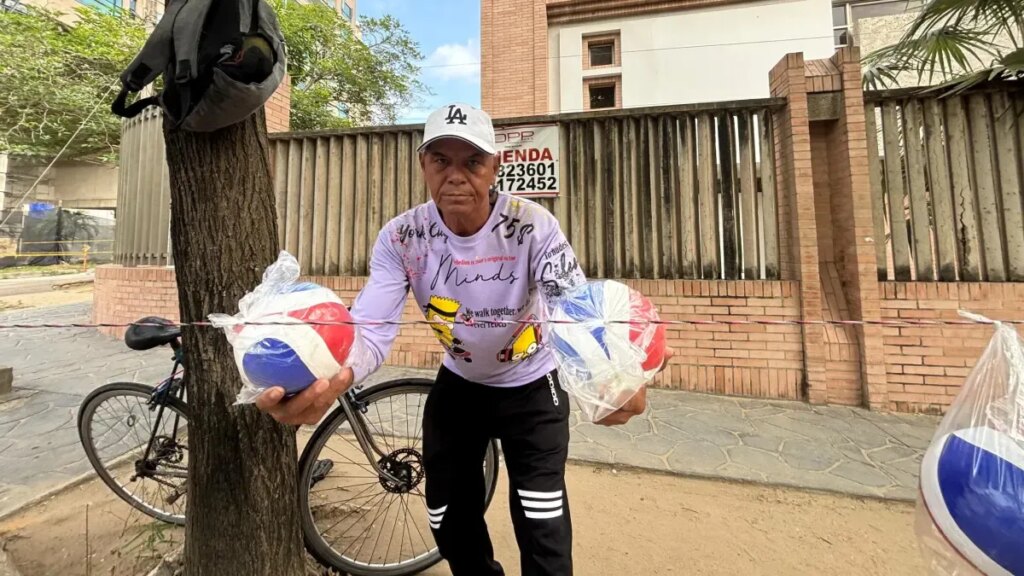 la pelota artesanal que se resiste a desaparecer de los barrios populares de Barranquilla