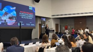 llamados de autoridades y gremios en foro de la región