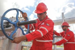 "producción petrolera sigue su curso de recuperación paulatina"