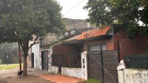 se electrocutó y le cayó un horno encima