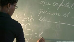 «shock» eléctrico potencia habilidades matemáticas – DW – 04/07/2025