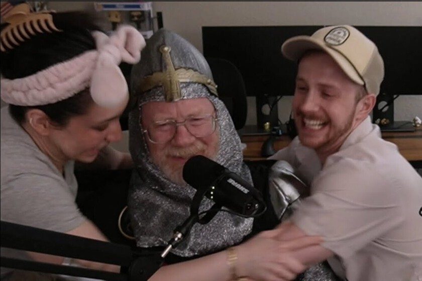 su padre de 69 años detestaba los videojuegos, pero aprendió la lección de su vida al superar Dark Souls