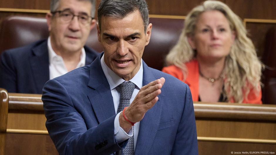 un debilitado Sánchez renueva la cúpula del PSOE – DW – 05/07/2025